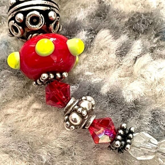 Red lampwork bead bracelet - Picture 7 of 10
